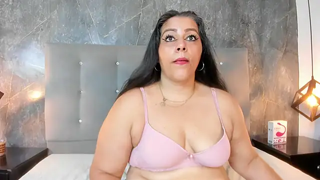 SexxyPamela online show from April 16, 7:03 pm