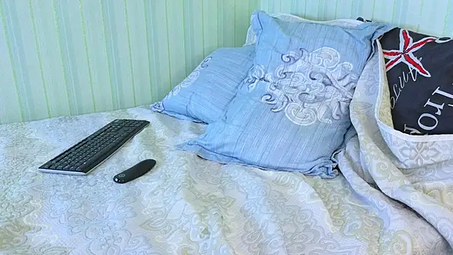  Lily  online show from January 30, 12:37 pm