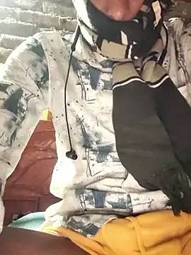 Snapshot of hq9870a chatting on January 18, 5:06 pm hq9870a online show from January 18, 5:06 pm