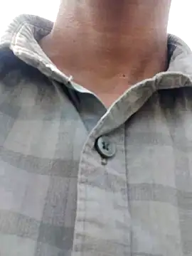 Snapshot of hq9870a chatting on February 25, 6:23 am hq9870a online show from February 25, 6:23 am