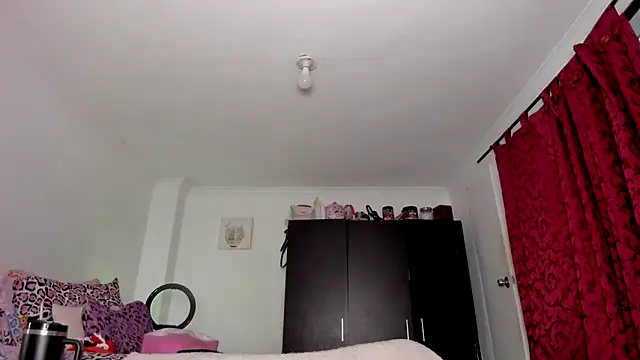 Snapshot of AlondraDiossa03 chatting on January 21, 8:32 pm AlondraDiossa03 online show from January 21, 8:32 pm