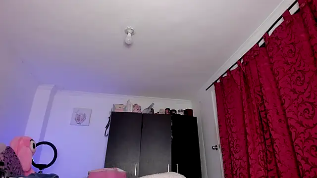 Snapshot of AlondraDiossa03 chatting on January 24, 11:02 pm AlondraDiossa03 online show from January 24, 11:02 pm