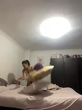 Snapshot of AlondraDiossa03 chatting on January 25, 8:42 pm AlondraDiossa03 online show from January 25, 8:42 pm