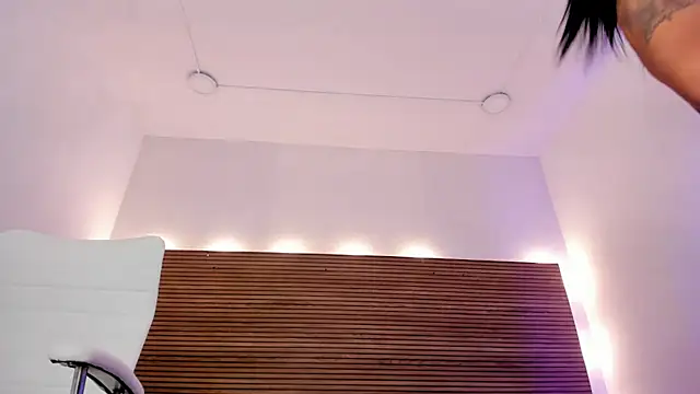 Snapshot of AlondraDiossa03 chatting on February 12, 11:51 pm AlondraDiossa03 online show from February 12, 11:51 pm