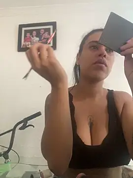 Snapshot of AlondraDiossa03 chatting on February 18, 5:42 pm AlondraDiossa03 online show from February 18, 5:42 pm