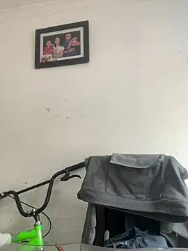 Snapshot of AlondraDiossa03 chatting on February 19, 6:10 pm AlondraDiossa03 online show from February 19, 6:10 pm