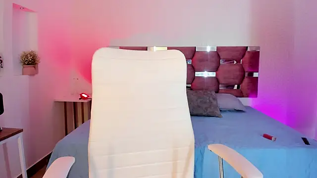 Snapshot of AlondraDiossa03 chatting on March 16, 7:49 pm AlondraDiossa03 online show from March 16, 7:49 pm