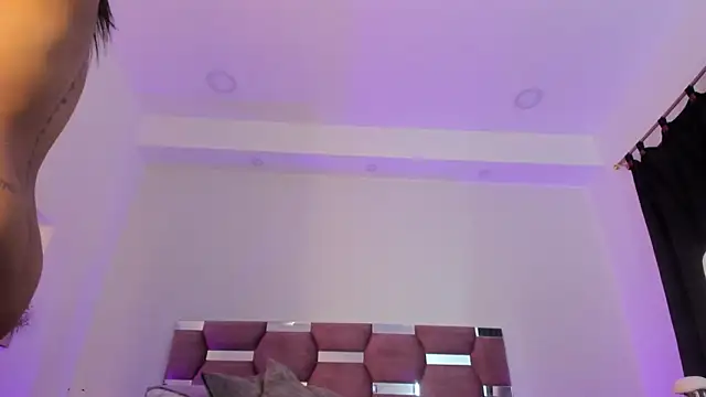 Snapshot of AlondraDiossa03 chatting on March 20, 1:35 am AlondraDiossa03 online show from March 20, 1:35 am