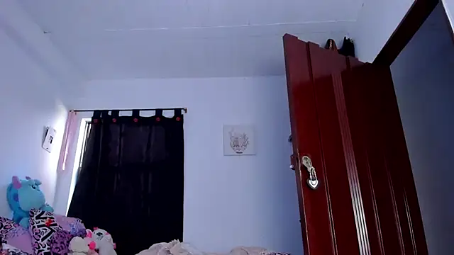 Snapshot of AlondraDiossa03 chatting on October 25, 4:35 pm AlondraDiossa03 online show from October 25, 4:35 pm