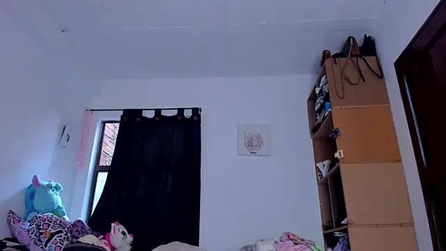 Snapshot of AlondraDiossa03 chatting on October 27, 7:40 pm AlondraDiossa03 online show from October 27, 7:40 pm