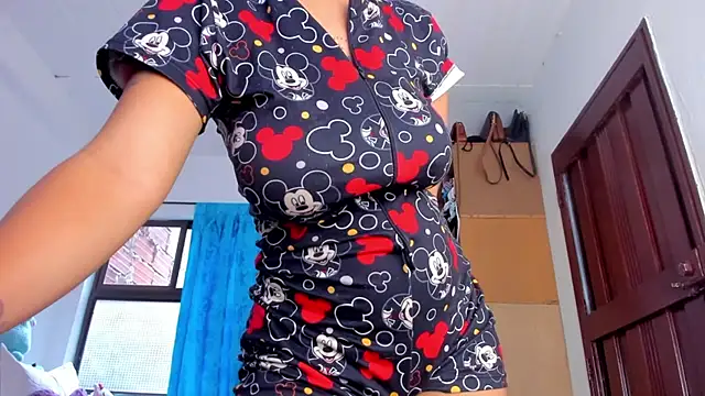 Snapshot of AlondraDiossa03 chatting on November 15, 7:10 pm AlondraDiossa03 online show from November 15, 7:10 pm