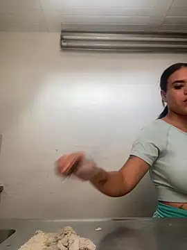 Snapshot of AlondraDiossa03 chatting on November 21, 3:22 pm AlondraDiossa03 online show from November 21, 3:22 pm