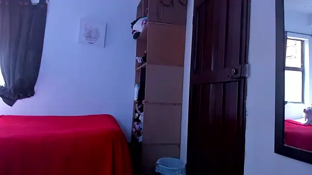 Snapshot of AlondraDiossa03 chatting on December 4, 7:00 pm AlondraDiossa03 online show from December 4, 7:00 pm