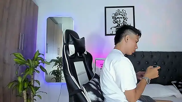 AlanNaughty online show from November 30, 11:20 pm