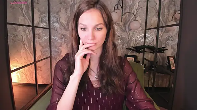 MirandaGlow online show from March 17, 5:45 am