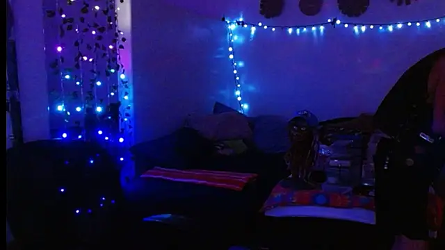 mycock2474u online show from March 2, 9:31 am