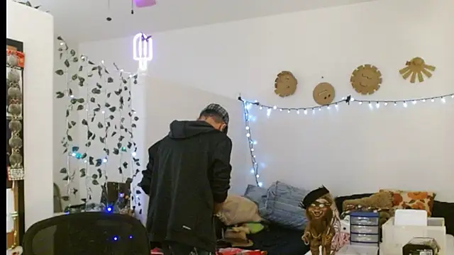 mycock2474u online show from March 4, 7:30 am