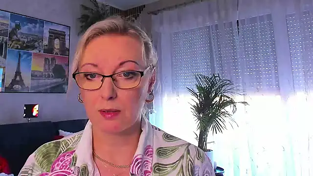 vanessa chat online show from May 25, 1:17 pm
