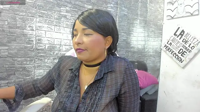 Snapshot of paola_ih chatting on June 6, 9:41 pm paola ih online show from June 6, 9:41 pm
