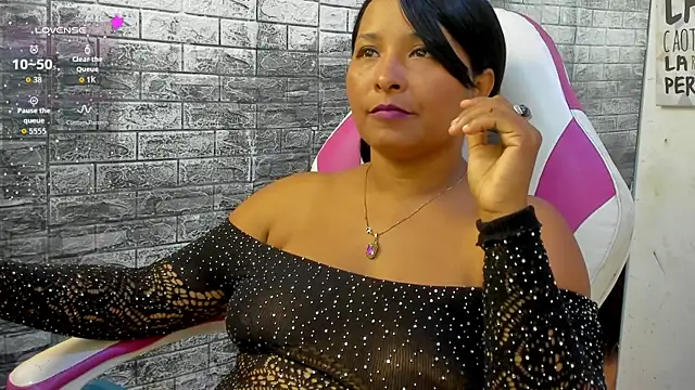 Snapshot of paola_ih chatting on July 20, 1:57 pm paola ih online show from July 20, 1:57 pm