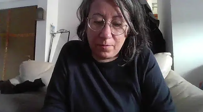 Snapshot of milkarock chatting on February 18, 10:27 am milkarock online show from February 18, 10:27 am