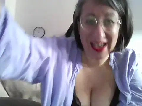 Snapshot of milkarock chatting on February 26, 10:04 am milkarock online show from February 26, 10:04 am