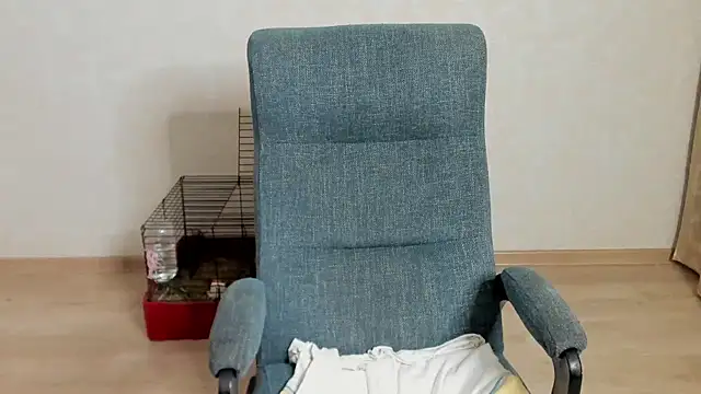 maks wolfis online show from March 20, 8:35 pm