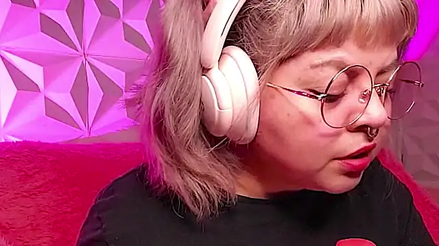 Satyn doll online show from November 22, 11:48 pm