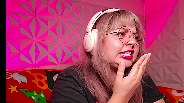 Satyn doll online show from December 16, 11:32 pm