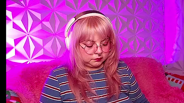 Satyn doll online show from January 15, 1:32 am