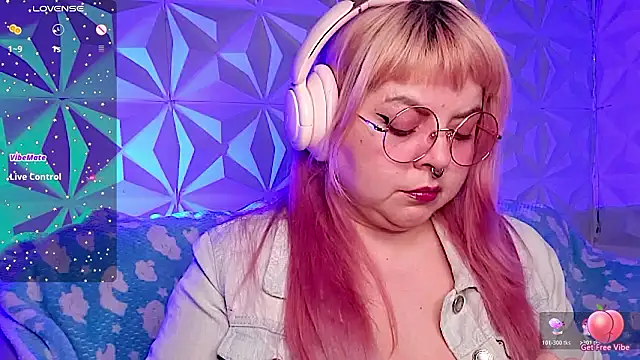 Satyn doll online show from March 12, 11:00 pm