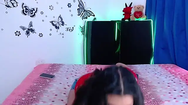 Snapshot of karen_sofia_ chatting on February 2, 7:57 pm karen sofia online show from February 2, 7:57 pm