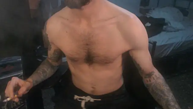 Snapshot of SexxxyLouis chatting on May 9, 9:31 pm SexxxyLouis online show from May 9, 9:31 pm