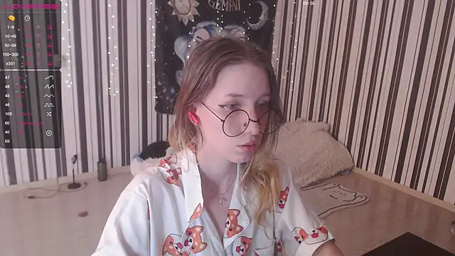 Snapshot of _Hanna_Moon_ chatting on September 11, 10:15 am Hanna Moon online show from September 11, 10:15 am