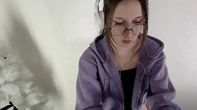  Hanna Moon  online show from February 10, 9:46 am