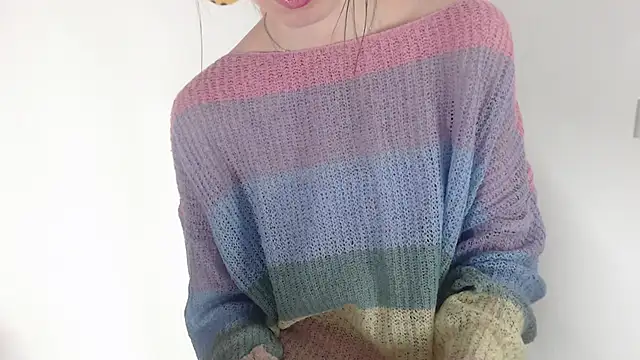 Snapshot of _Hanna_Moon_ chatting on April 24, 8:28 am Hanna Moon online show from April 24, 8:28 am
