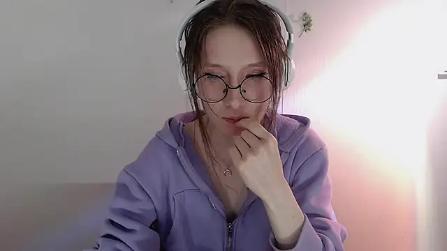 Snapshot of _Hanna_Moon_ chatting on May 18, 1:17 pm Hanna Moon online show from May 18, 1:17 pm