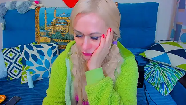 EllenMoore online show from January 11, 5:41 am