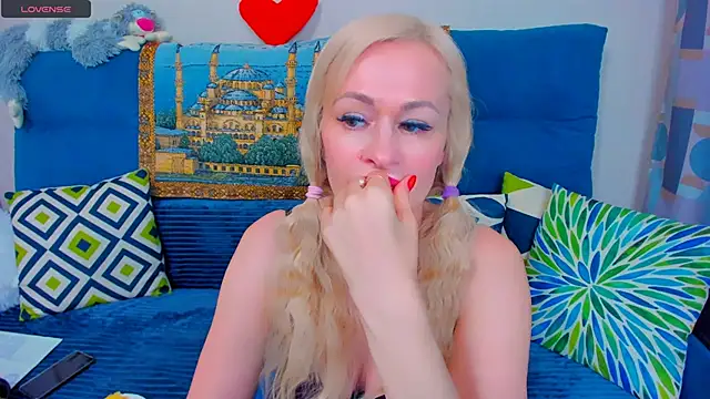 EllenMoore online show from January 15, 2:38 am