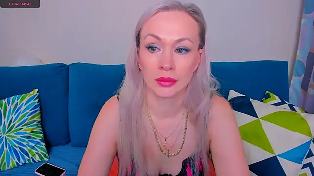 EllenMoore online show from September 14, 3:05 am