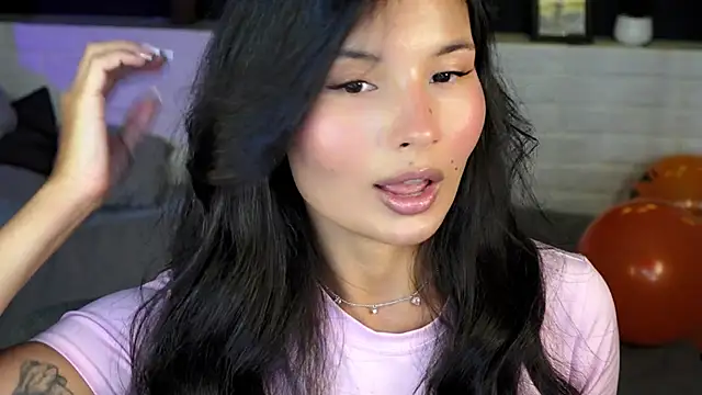 ErikaSoft online show from October 28, 1:58 pm