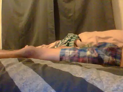 Snapshot of Bwc4u2Ride chatting on October 28, 1:31 am Bwc4u2Ride online show from October 28, 1:31 am