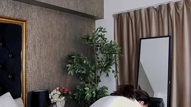 LisaCroft online show from March 21, 6:05 am