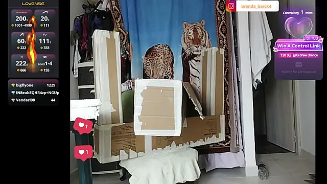Snapshot of Brenda_Berck_ chatting on March 4, 8:16 pm Brenda Berck online show from March 4, 8:16 pm