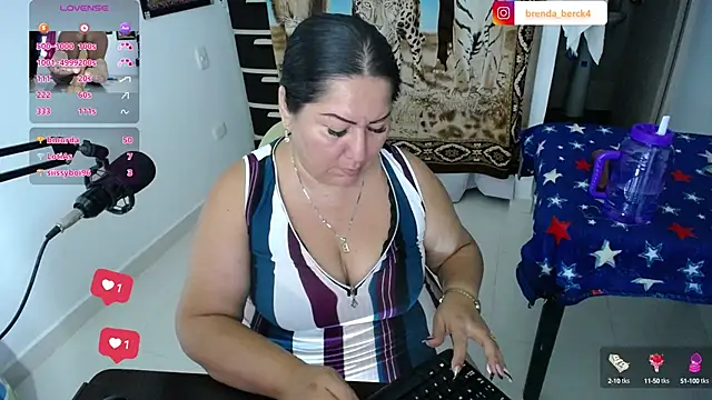 Snapshot of Brenda_Berck_ chatting on March 11, 1:59 am Brenda Berck online show from March 11, 1:59 am