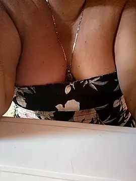 Snapshot of Brenda_Berck_ chatting on September 15, 1:44 pm Brenda Berck online show from September 15, 1:44 pm