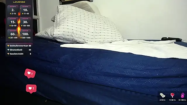 Snapshot of Brenda_Berck_ chatting on October 2, 11:56 pm Brenda Berck online show from October 2, 11:56 pm