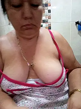 Snapshot of Brenda_Berck_ chatting on October 27, 9:35 am Brenda Berck online show from October 27, 9:35 am