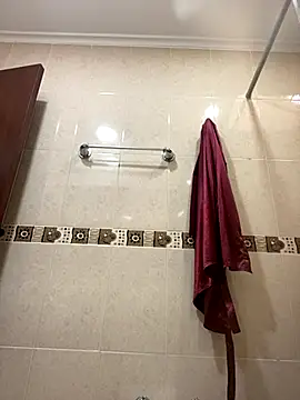 Snapshot of Fancyxlove chatting on October 25, 12:45 pm Fancyxlove online show from October 25, 12:45 pm