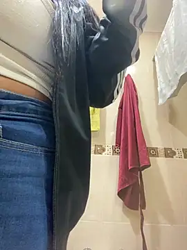 Snapshot of Fancyxlove chatting on October 27, 12:42 pm Fancyxlove online show from October 27, 12:42 pm